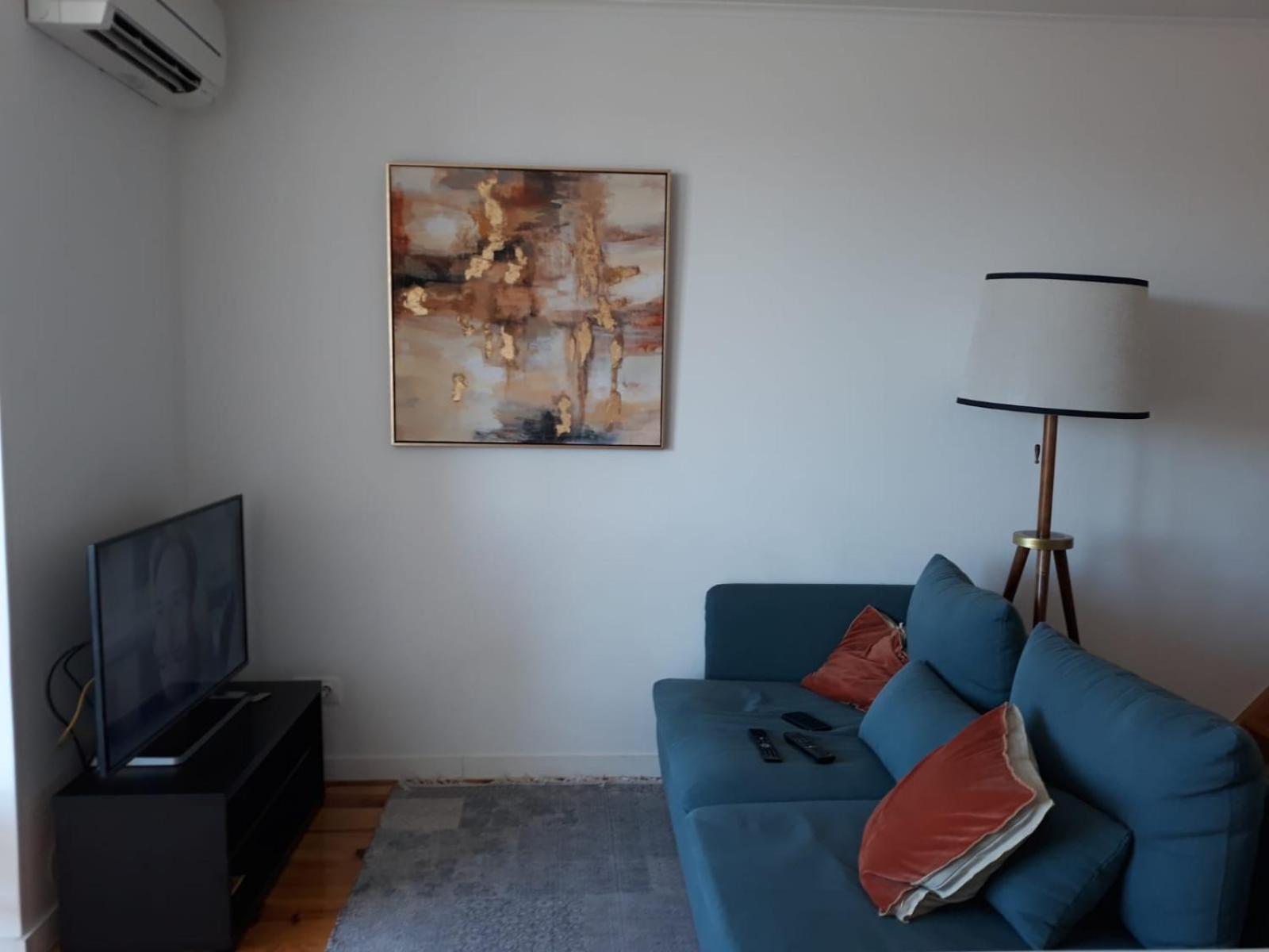 Apartment 3 Bedroom Penthouse With A/c And Private Terrace