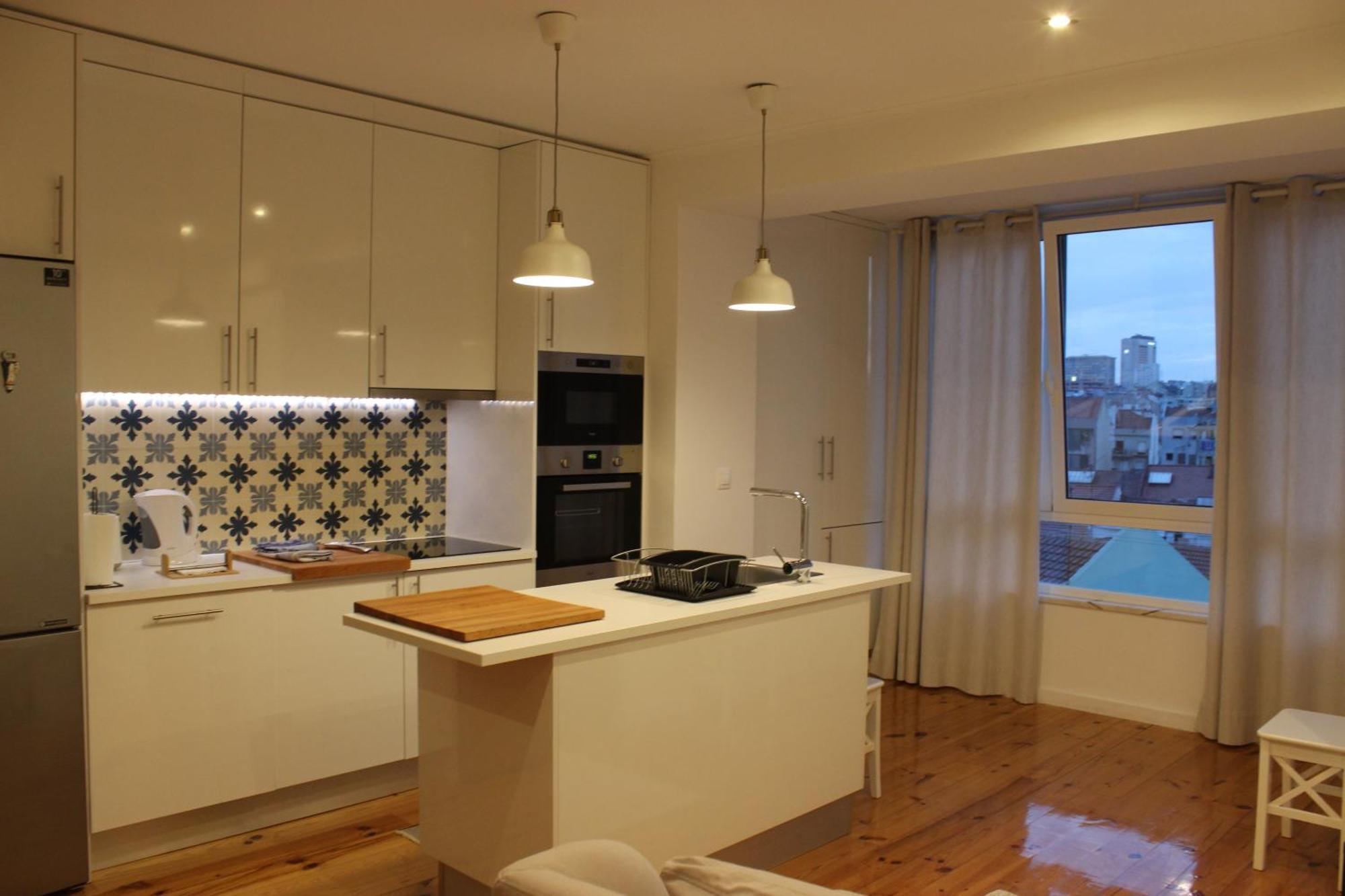 3 Bedroom Penthouse With A/c And Private Terrace Apartment Lisbon
