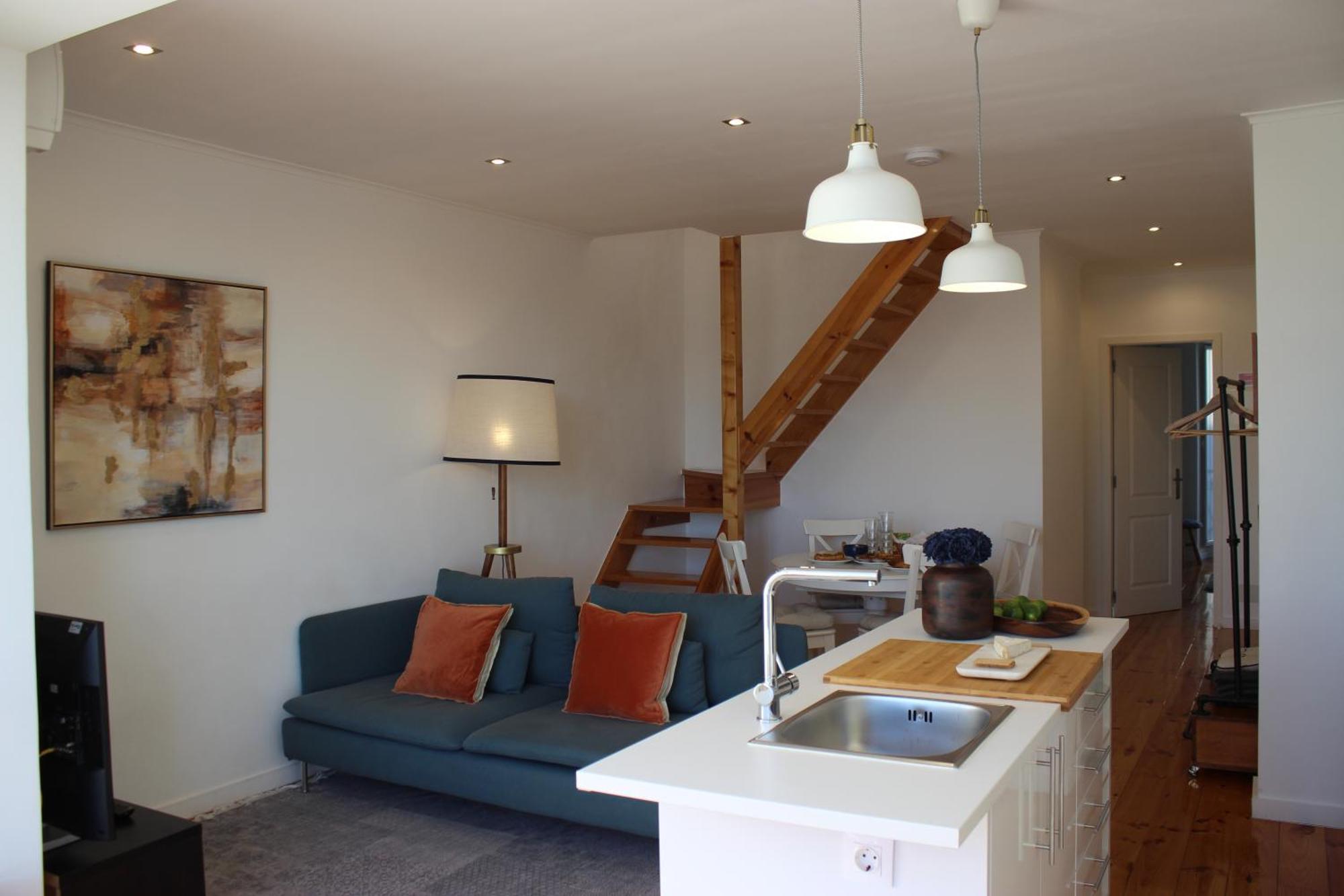 Apartment 3 Bedroom Penthouse With A/c And Private Terrace
