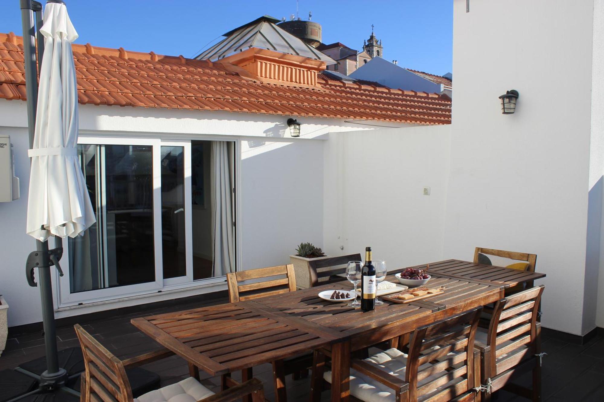 3 Bedroom Penthouse With A/c And Private Terrace Apartment